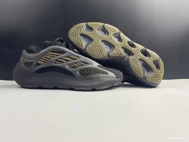 V3 GY0189 ADIDAS 700 YEEZY 0615